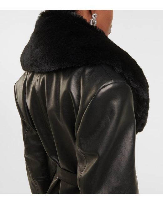 Cappotto in pelle con pelliccia sintetica di Magda Butrym in Black