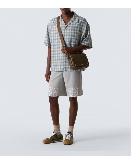 Loewe Crossbody Bag Pebble Medium Aus Leder in Natural für Herren