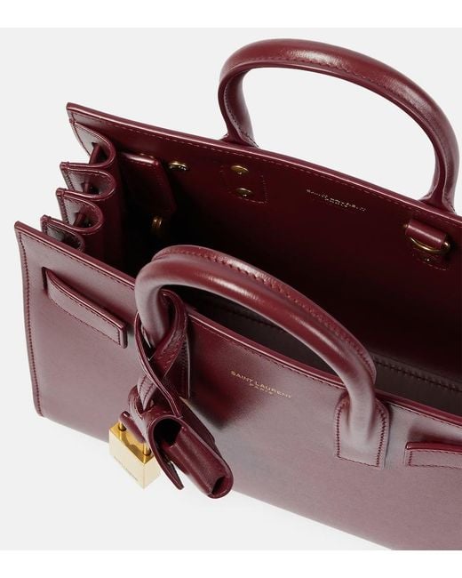 Saint Laurent Red Sac De Jour Nano En Cuir Lisse Rouge