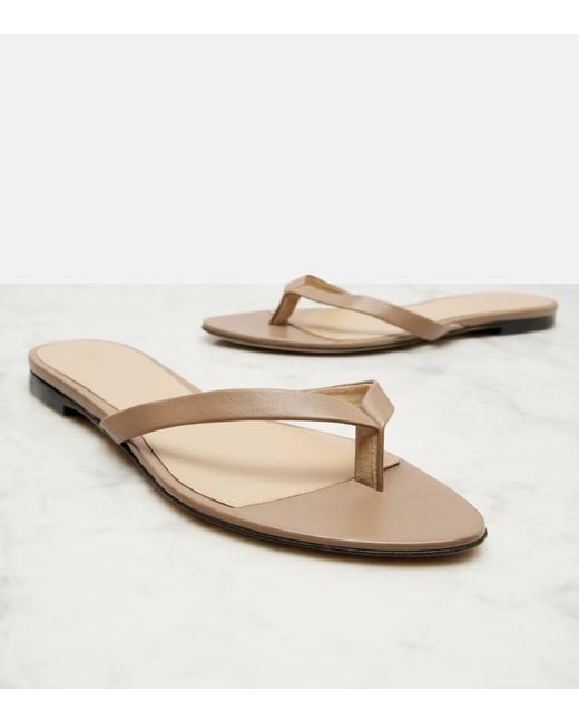 The Row Natural Sandalen Sacha Aus Leder