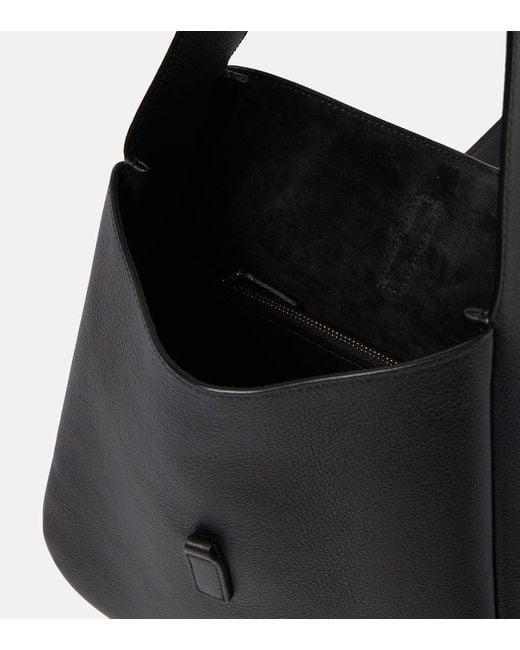 Saint Laurent Black Le 5 A 7 Supple Large Leather Shoulder Bag