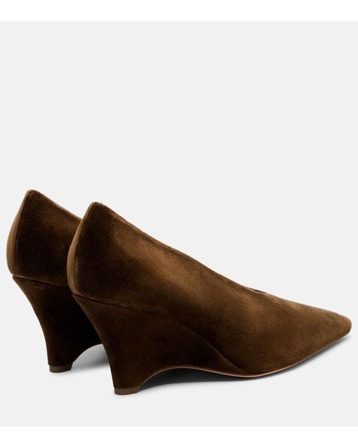 Le Monde Beryl Brown Victoria 70 Velvet Wedges