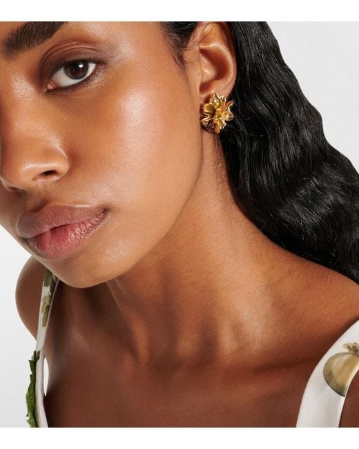 Orecchini Flower di Oscar de la Renta in Metallic
