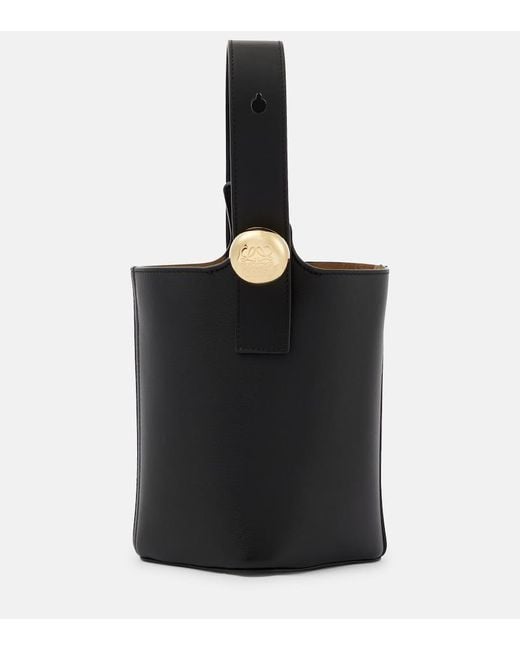 Bolso saco Pebble Mini de piel Loewe de color Black