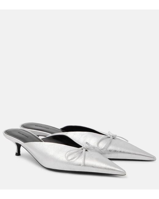 Mules Knife Bow 40 di Balenciaga in White
