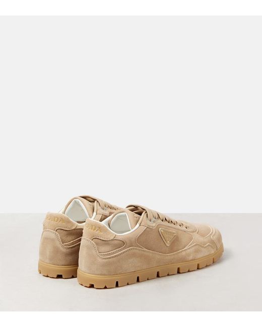 Baskets Trail En Daim Prada en coloris Natural