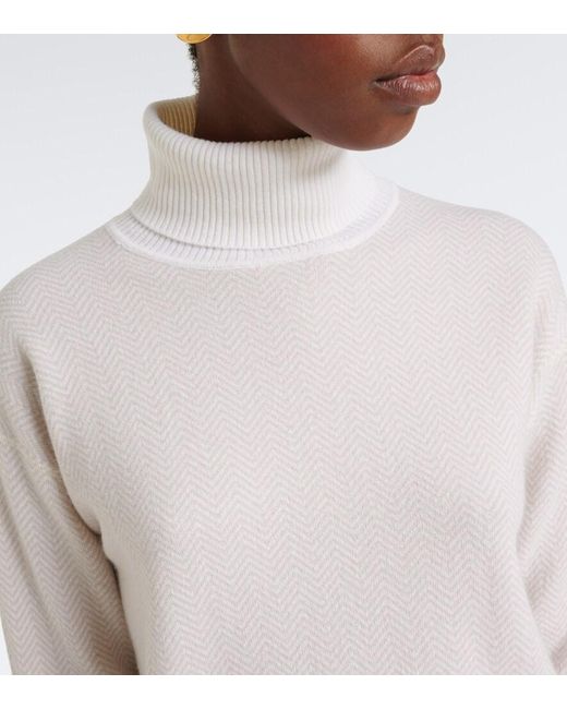Eleventy Pink Cashmere Turtleneck Sweater