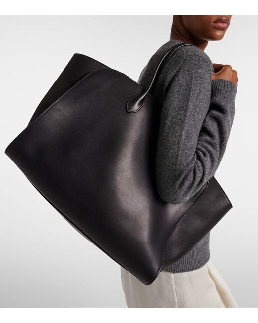 Borsa Marlo Large di The Row in Black