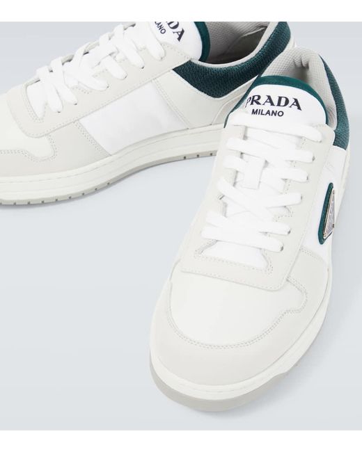 Sneakers in pelle con logo di Prada in White da Uomo