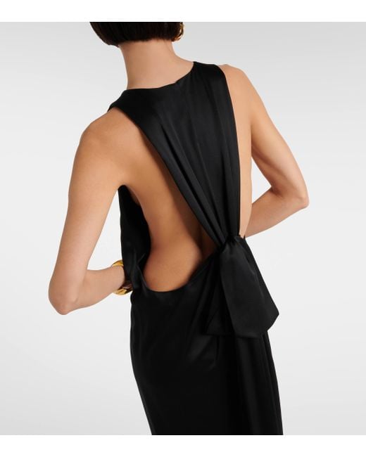 Robe longue en crepe de satin Saint Laurent en coloris Black