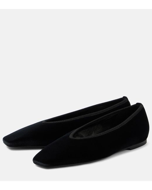 Totême  Black Minimalist Velvet Ballerina Flat