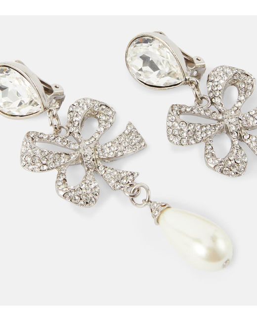 Orecchini pendenti con cristalli di Alessandra Rich in Metallic
