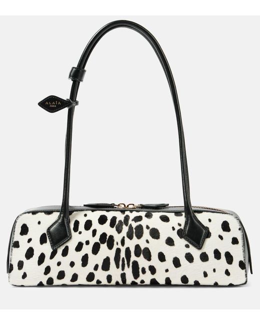 Alaïa Le Teckel Medium Calf Hair Shoulder Bag in Black | Lyst