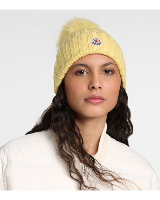 Bonnet en laine vierge a logo Moncler en coloris Yellow
