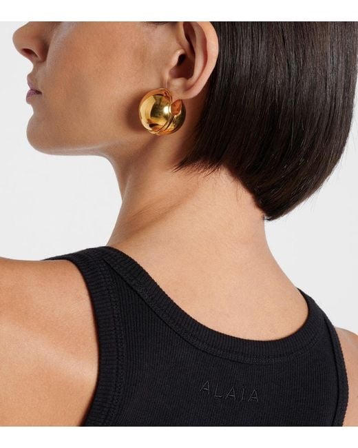 Boucles D'Oreilles Sphere Alaïa en coloris Metallic
