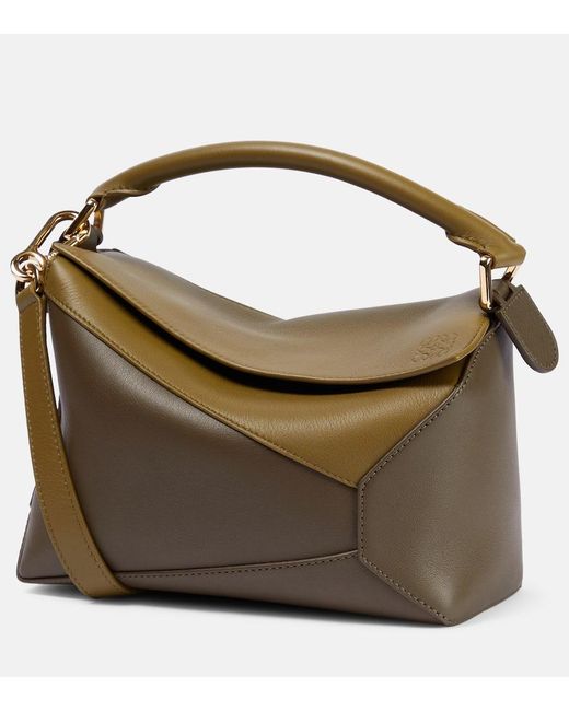 Bolso al hombro Puzzle Edge Small de piel Loewe de color Metallic