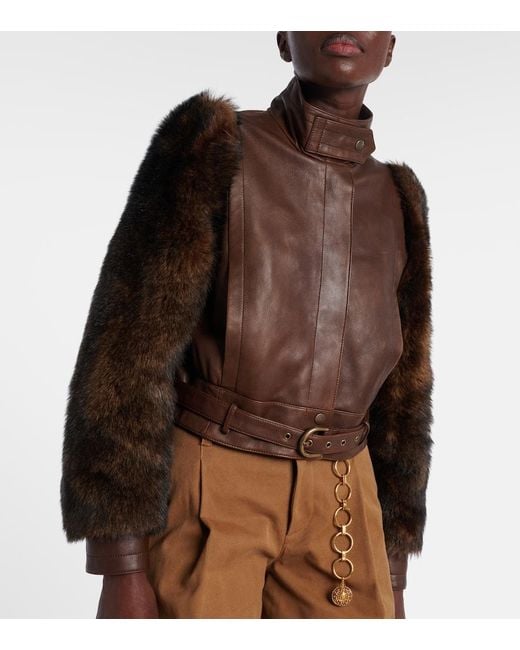 Chaqueta Cropped De Piel Con Borrego Chloé de color Brown