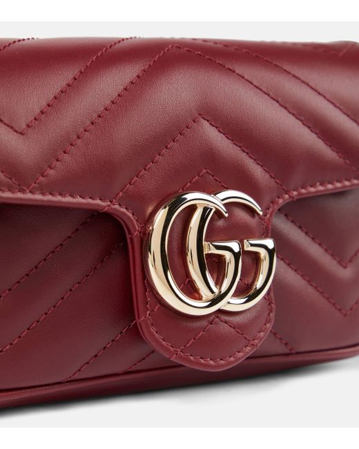 Sac GG Marmont Super Mini en cuir Gucci en coloris Red