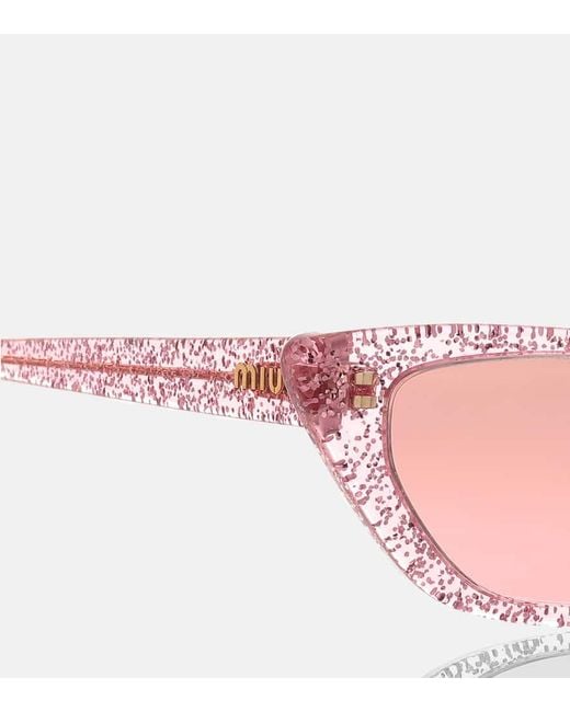 Occhiali da sole cat-eye di Miu Miu in Pink
