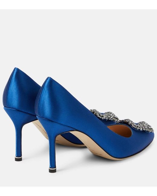 Pumps Hangisi 90 in raso con cristalli di Manolo Blahnik in Blue