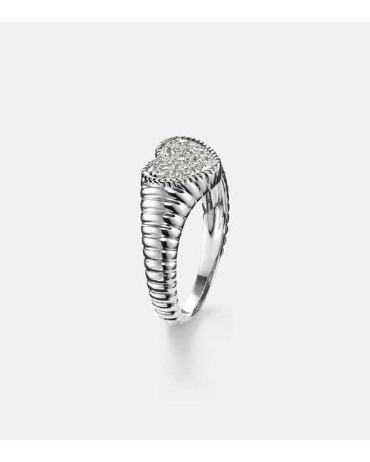 Yvonne Léon White Baby 9Kt Pinky Ring With Diamonds