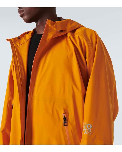 X On capa de tejido tecnico con logo Loewe de hombre de color Orange