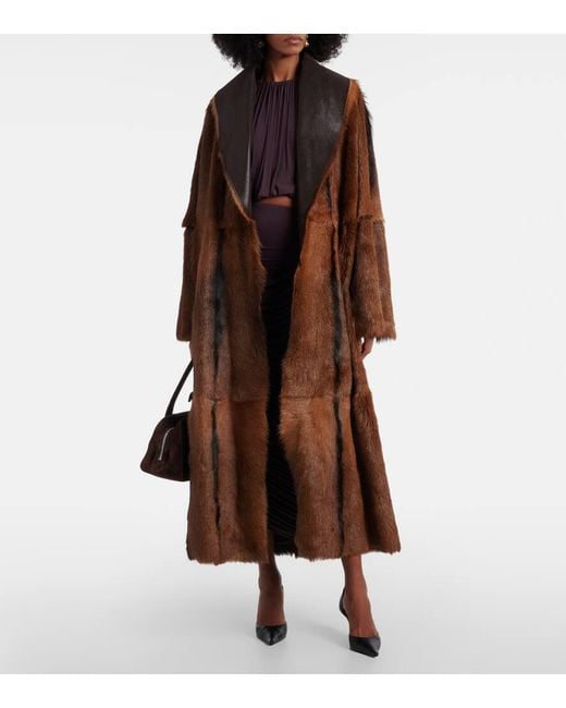 Abrigo Envolvente De Piel Con Borrego Magda Butrym de color Brown