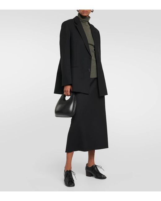 Pumps Souris Stringate di Lemaire in Black