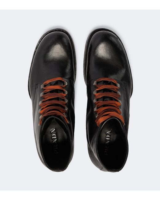 Stivali Stringati di Prada in Black da Uomo