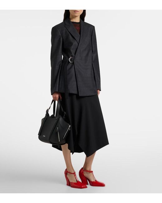Borsa Hammock Flip Medium di Loewe in Black