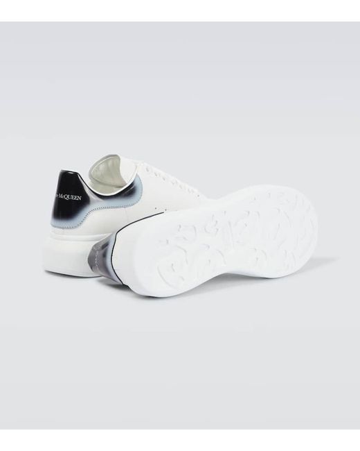 Zapatillas Oversized de piel Alexander McQueen de hombre de color White