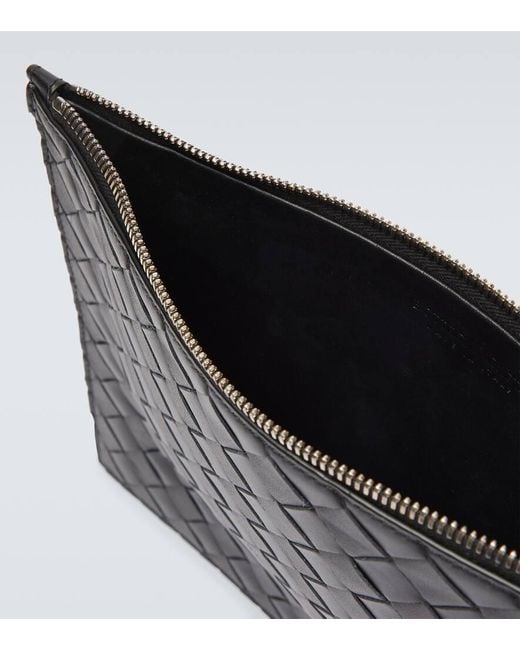 Bottega Veneta Etui Mit Riemen Intrecciato Large Aus Leder in Black für Herren