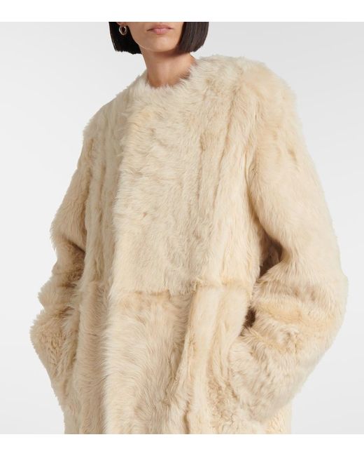 Totême  Natural Mantel Aus Shearling