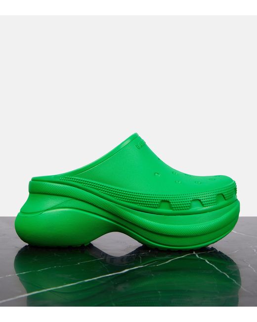 X Crocs zuecos de goma con de color Verde | Lyst