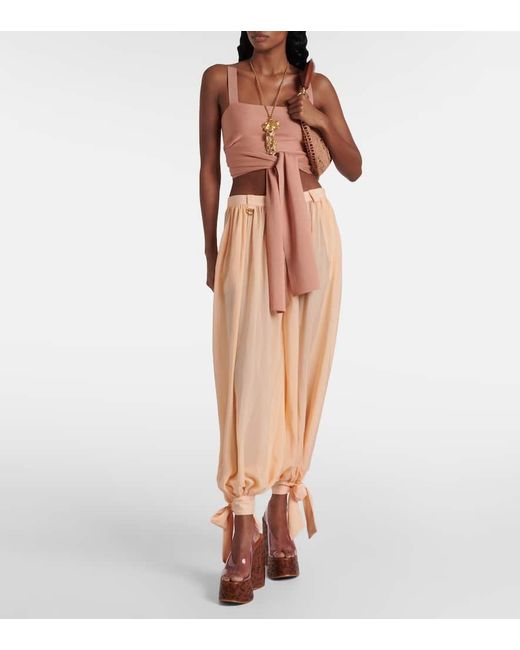 Pantalones Barrel En Charmeuse De Seda Plisados Chloé de color Orange
