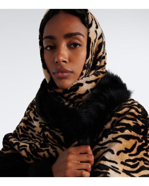 Cappuccio di Nour Hammour in Brown