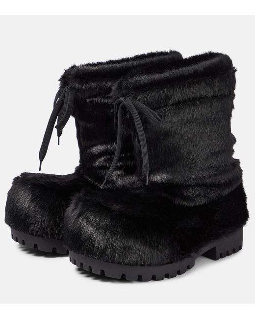 Stivali doposci Alaska in pelliccia sintetica di Balenciaga in Black