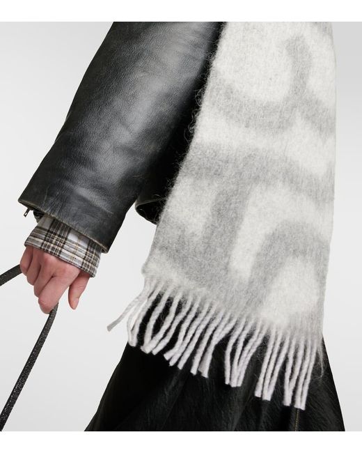 Sciarpa in misto lana con logo di Acne in Gray