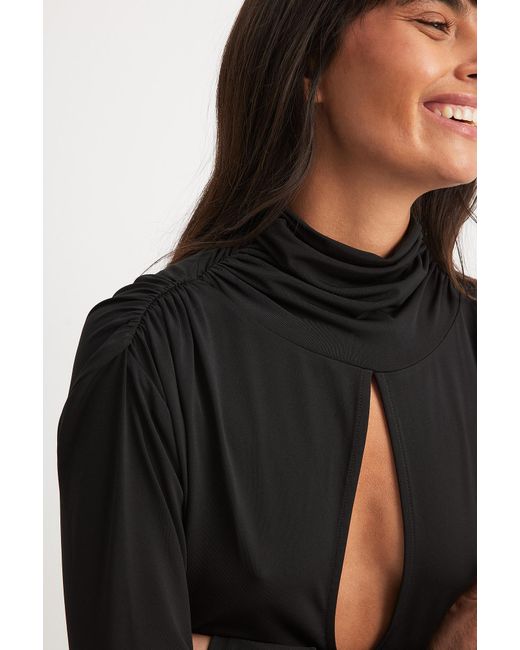 NA-KD Mariona Autran X Jersey Openvallende Maxi-jurk Met Cut-outdetail in het Black
