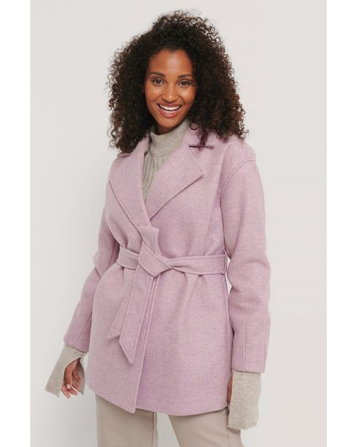 NA-KD Wolle Kurzer Mantel Aus Wollmischung Mit Gürtel in Pink - Lyst