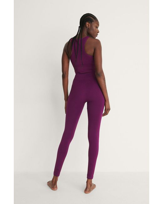 NA-KD Purple Flow Recycelte Leggings mit hoher Taille