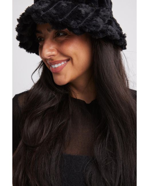 bucket hat fluffy black