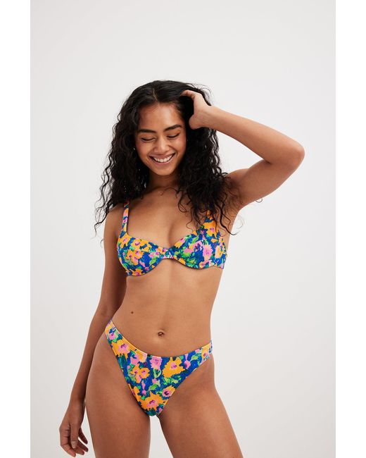 Swimwear Soutien-gorge de bikini à armature et bretelles larges NA-KD en  coloris Bleu | Lyst