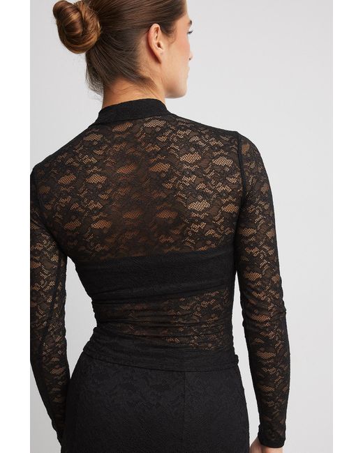 tight lace shirt