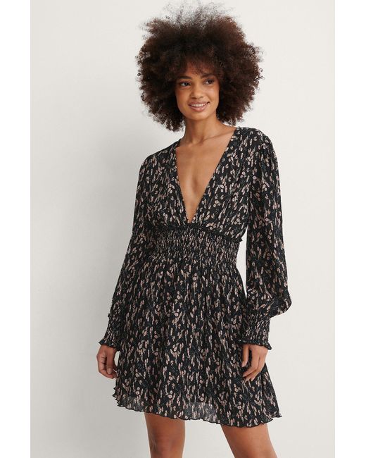 NA-KD Synthetic Flower Structured Smock 