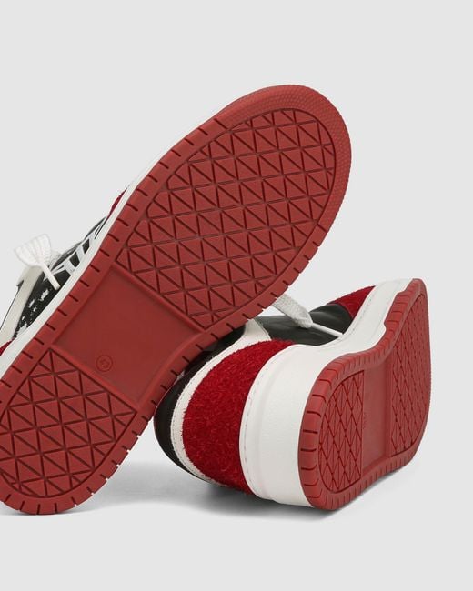 Naked Wolfe Red Cm-00