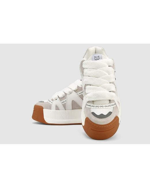 Naked Wolfe White Slide