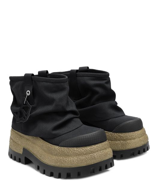 Naked Wolfe Black Dream Canvas