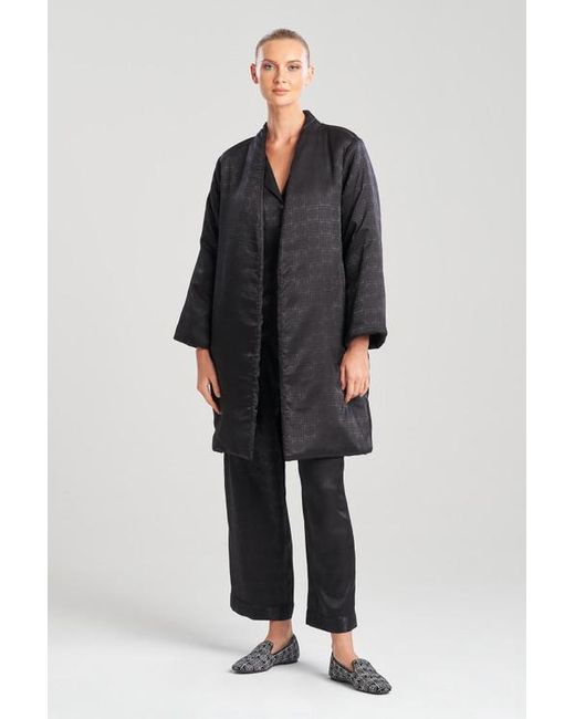 Natori Infinity Jacquard Short Puffer Robe in Black | Lyst