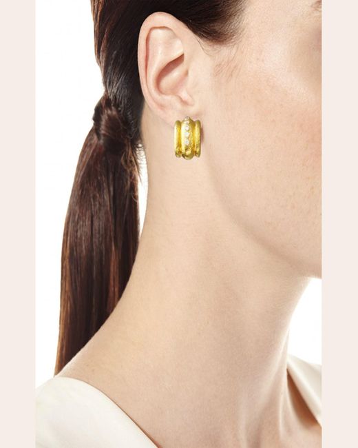 Elizabeth Locke Metallic Amalfi Diamond 19k Gold Huggie Earrings